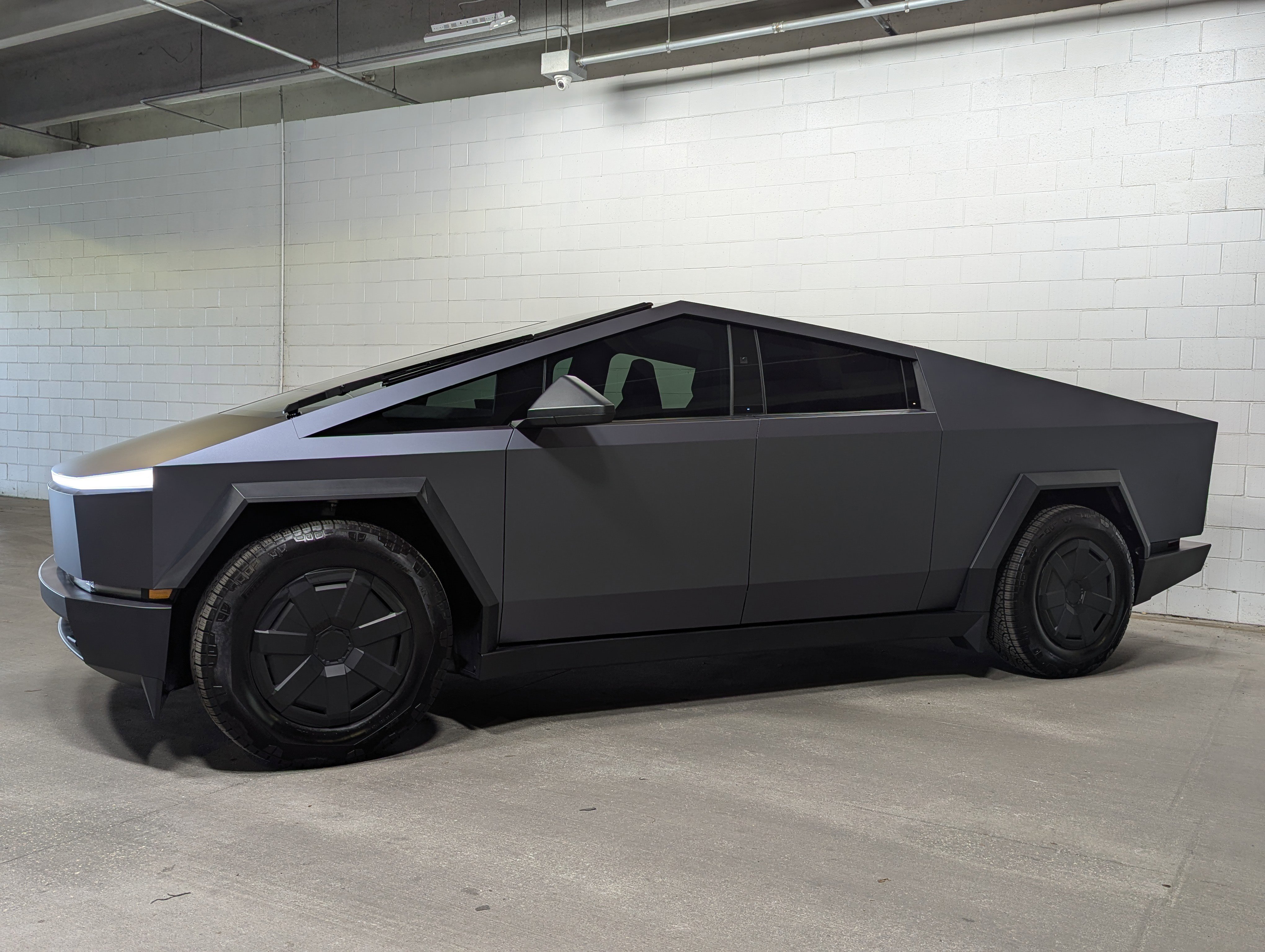 Used 2024 Tesla Cybertruck Cyberbeast with VIN 7G2CEHEE8RA030728 for sale in Tampa, FL