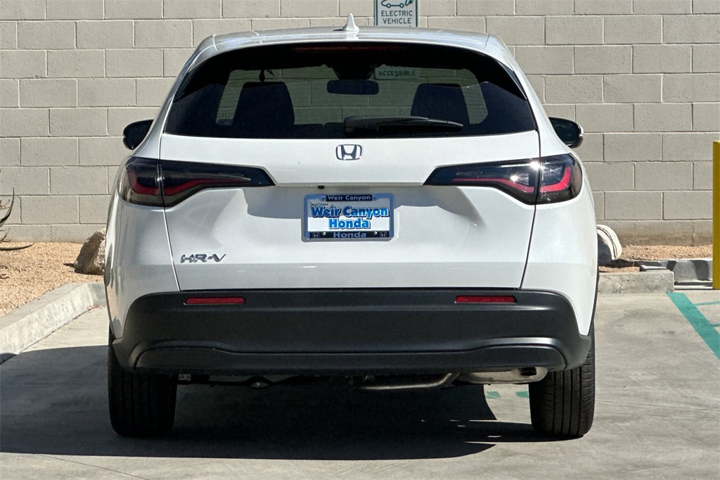 2026 Honda HR-V LX photo 5
