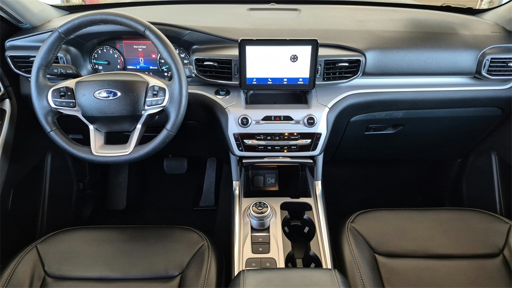 2024 Ford Explorer XLT photo 27