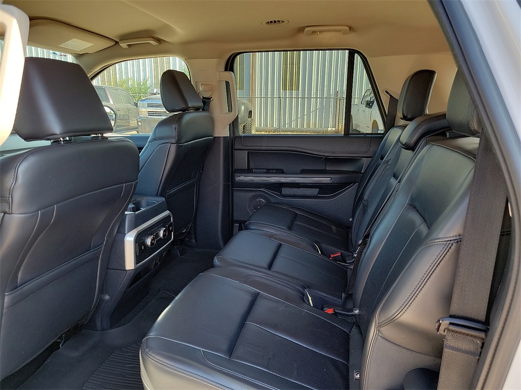 2024 Ford Expedition MAX XLT photo 16