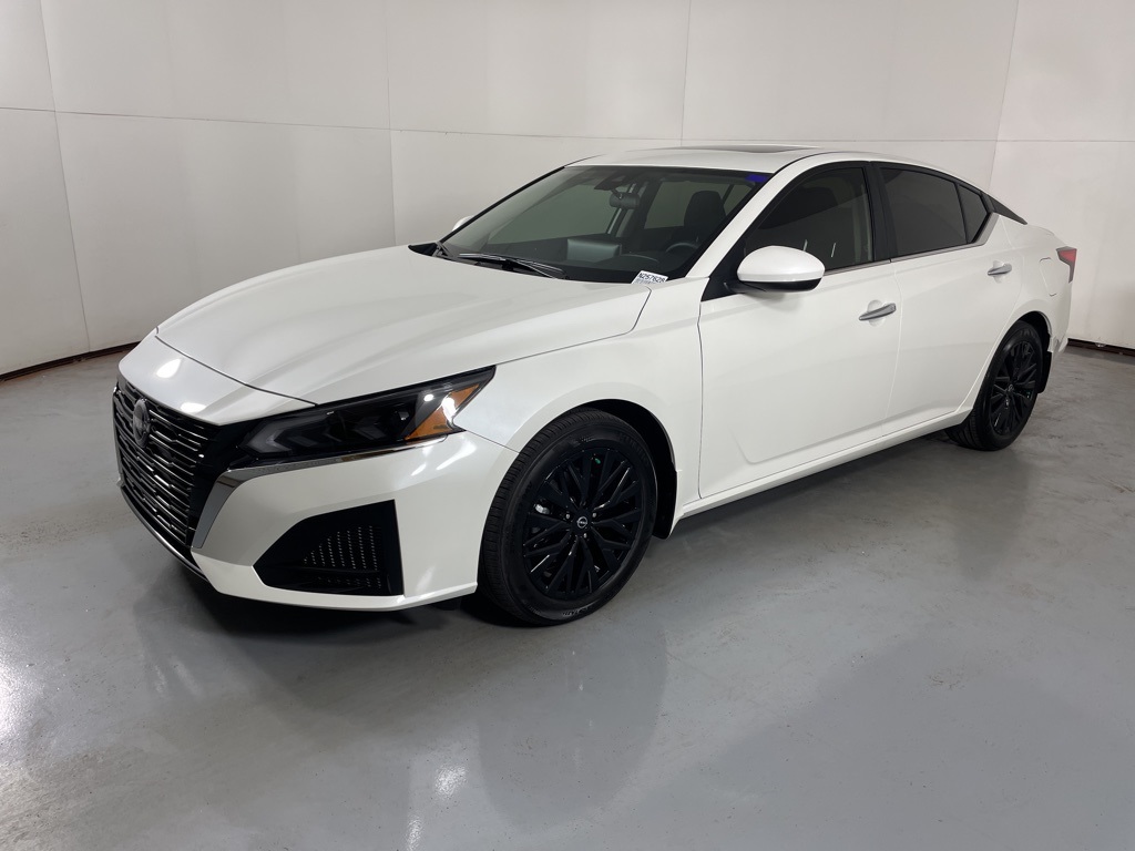 2025 Nissan Altima SV Special Edition photo 4