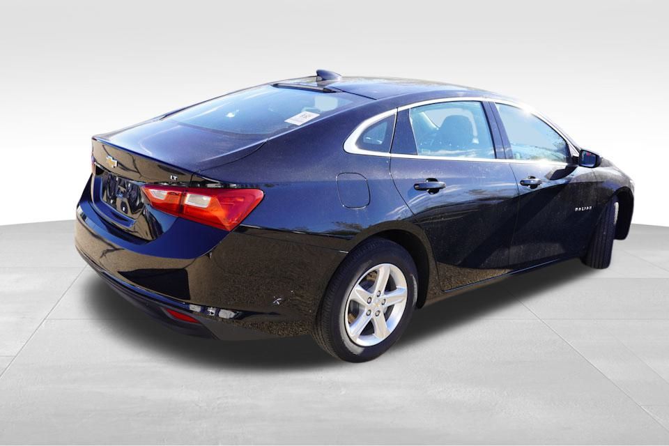 2023 Chevrolet Malibu 1LT photo 3