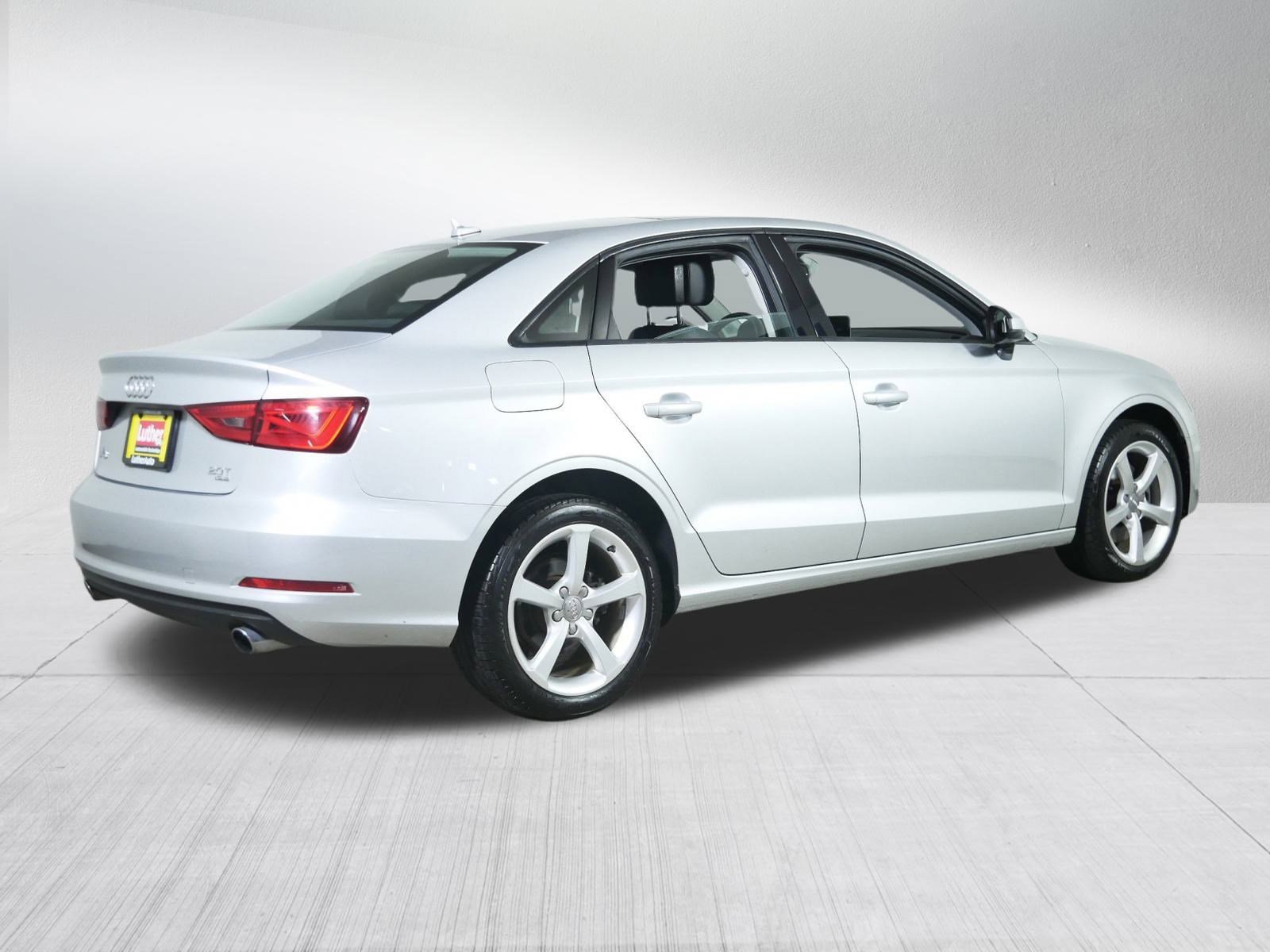 2015 Audi A3 2.0T Premium photo 7