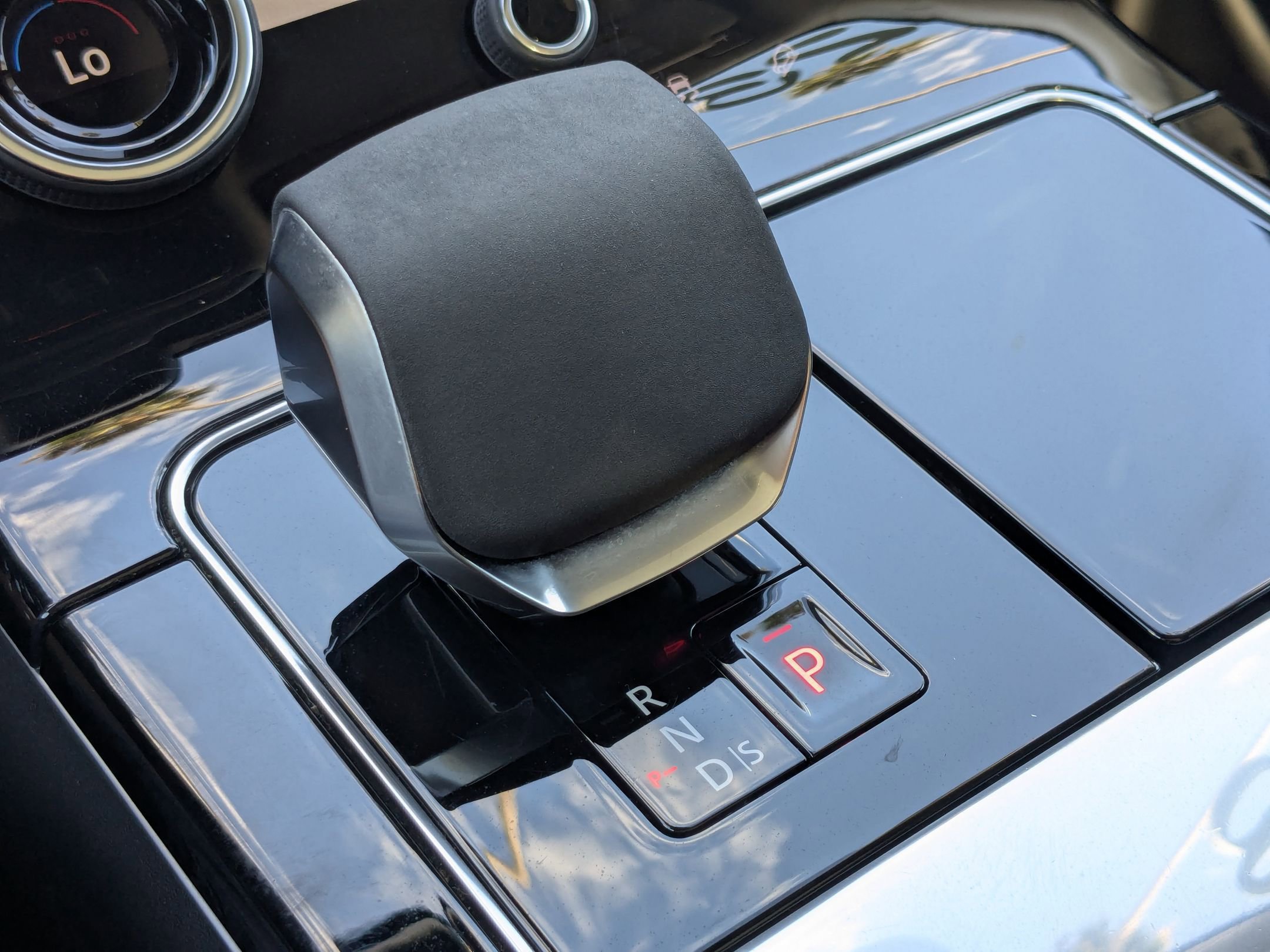 2023 Land Rover Range Rover Velar S photo 12