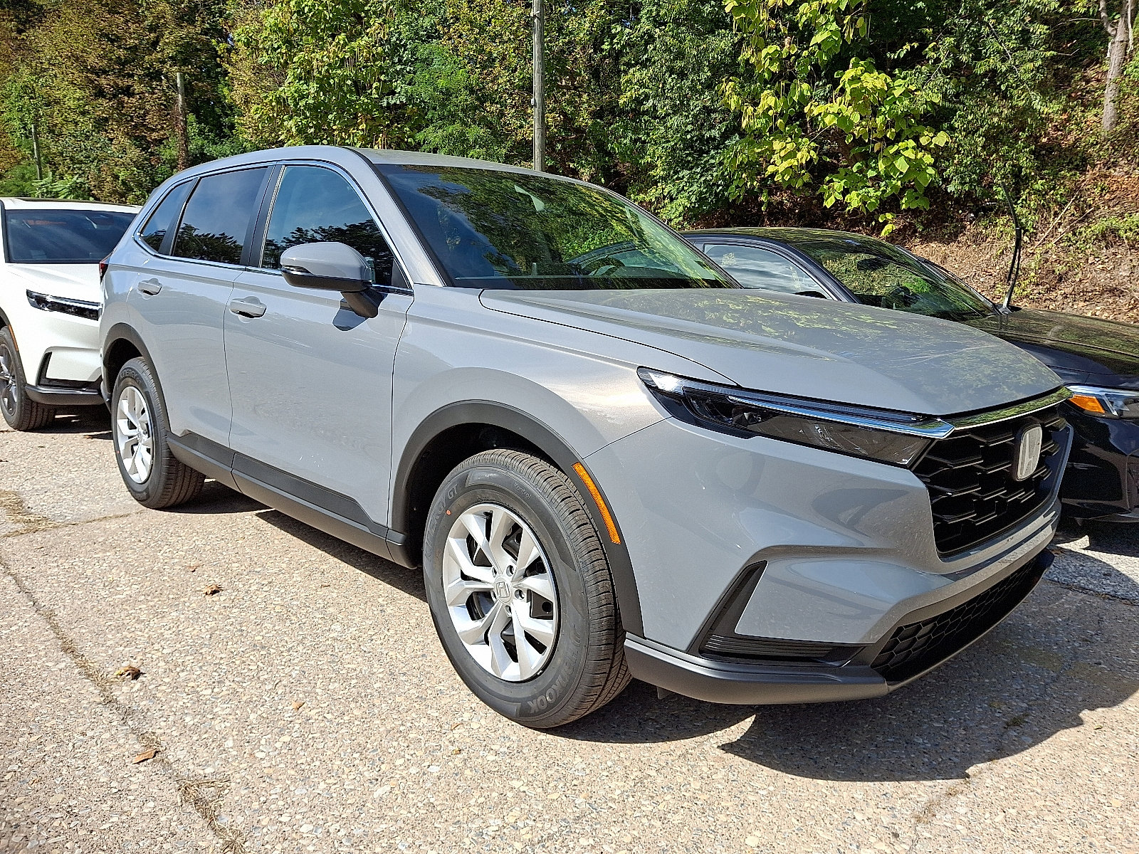 2026 Honda CR-V LX photo 3