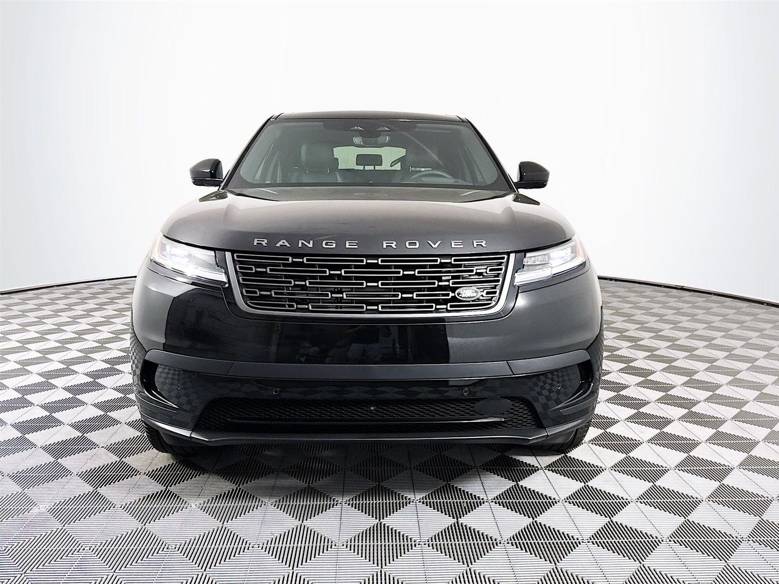 2025 Land Rover Range Rover Velar S photo 2