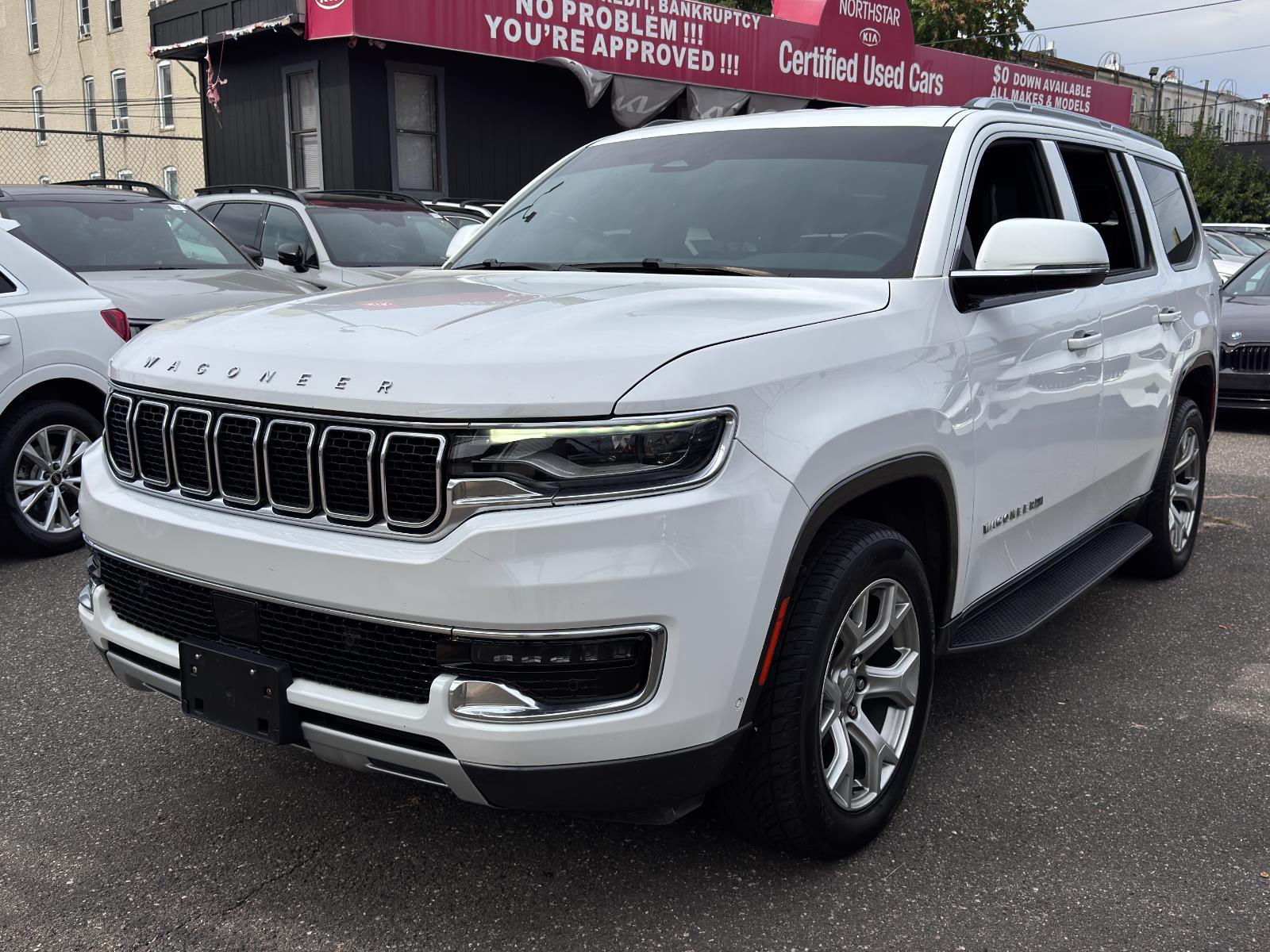 2022 Jeep Wagoneer Series II's photo