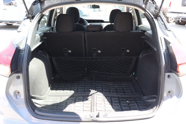 2022 Nissan Kicks SV photo 13