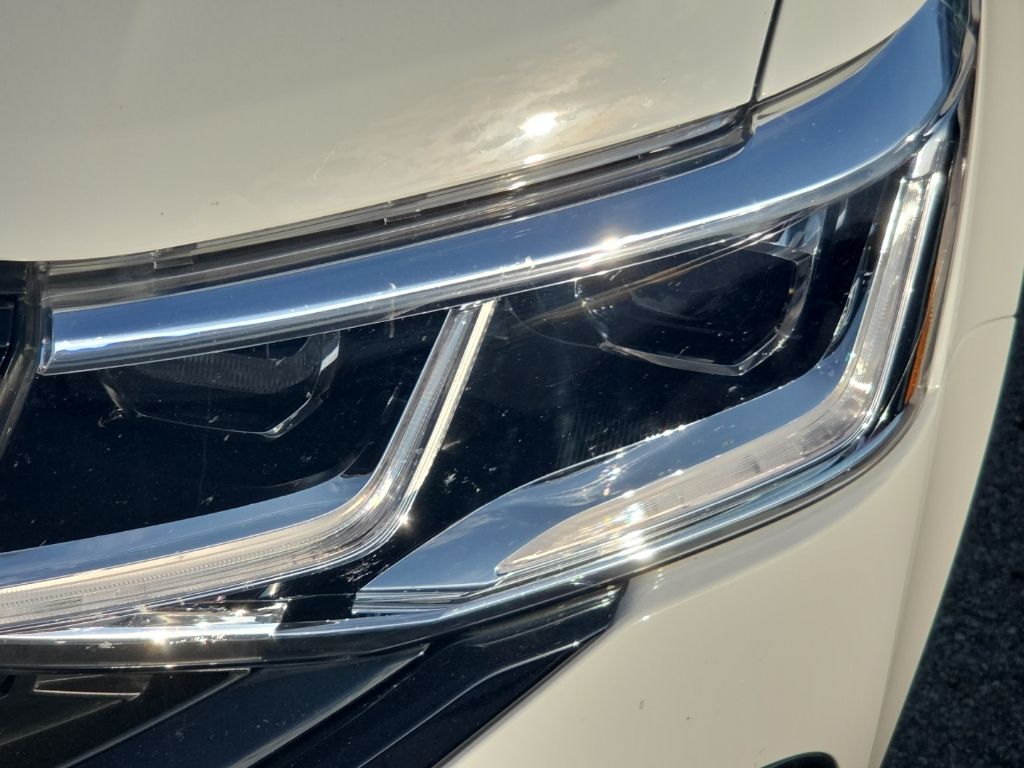 2024 Volkswagen Taos SE photo 8