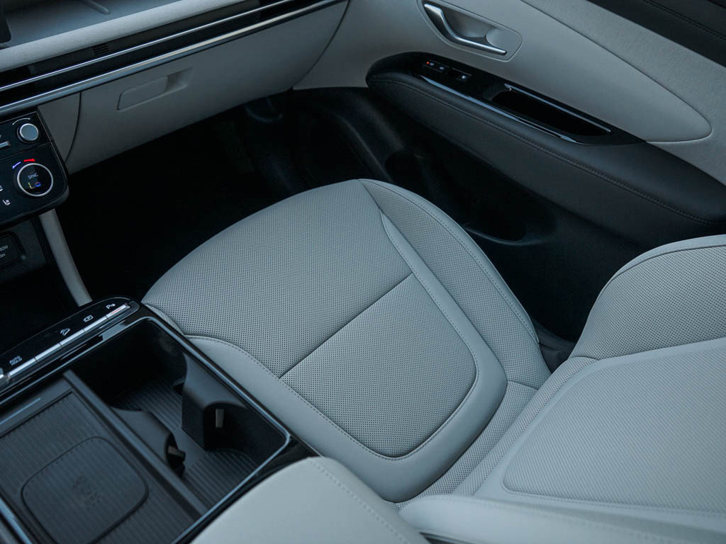 2025 Hyundai Tucson Hybrid Limited photo 24