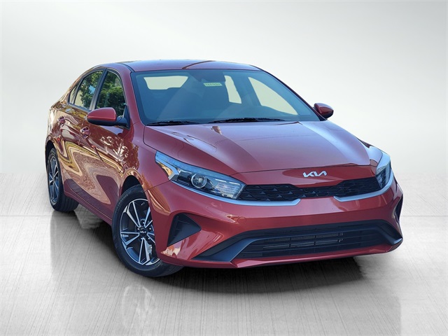 2022 Kia Forte FE LXS photo 2