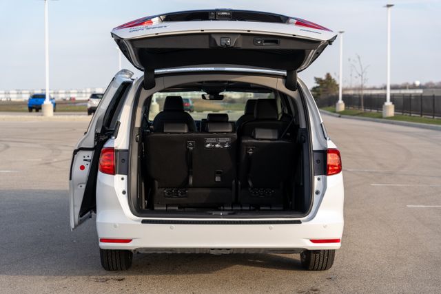 2023 Honda Odyssey Touring photo 14