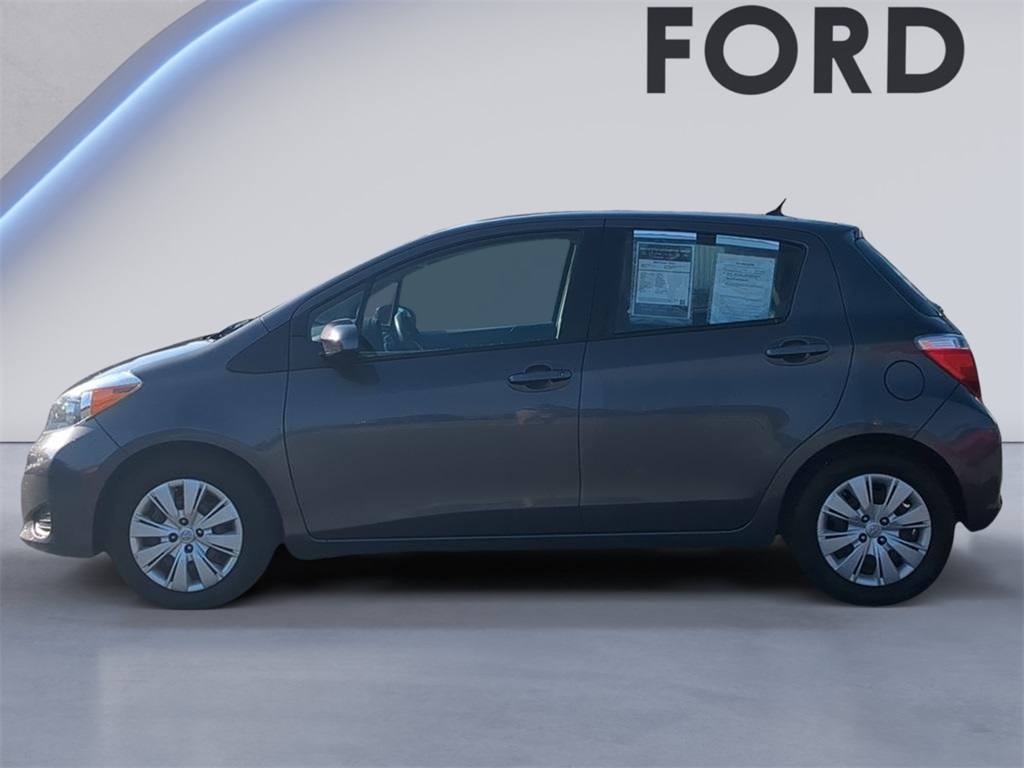 2014 Toyota Yaris L photo 2