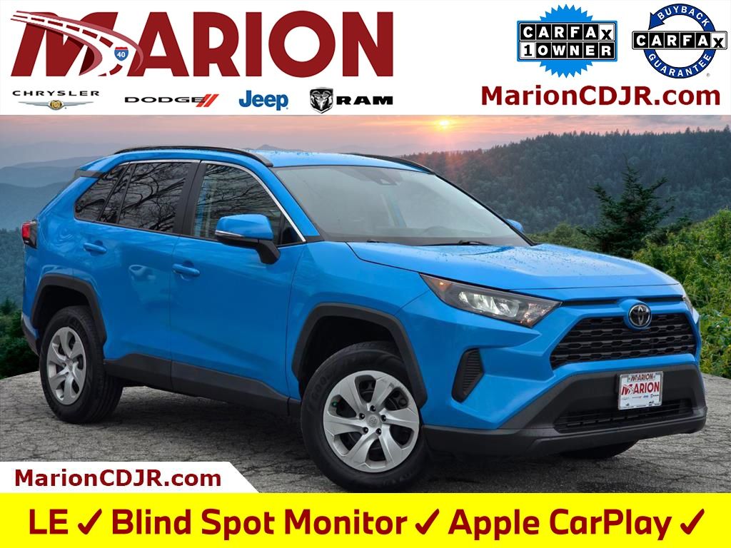 2021 Toyota RAV4 LE's photo