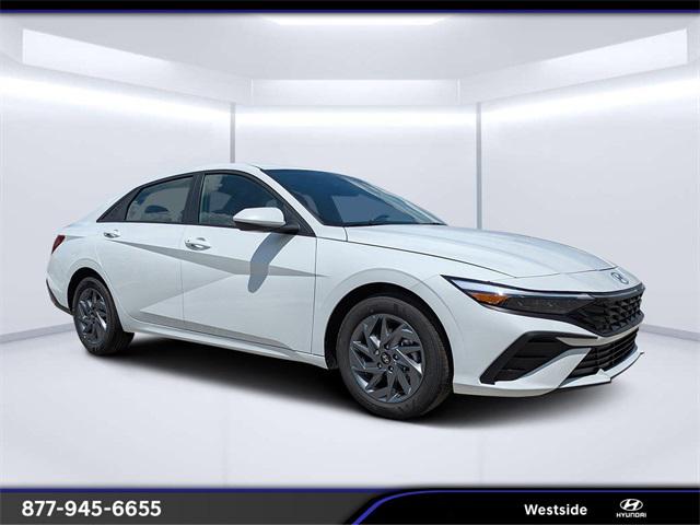2025 Hyundai Elantra Blue's photo
