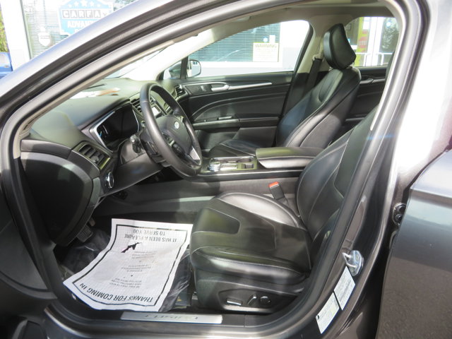 2020 Ford Fusion Titanium photo 21