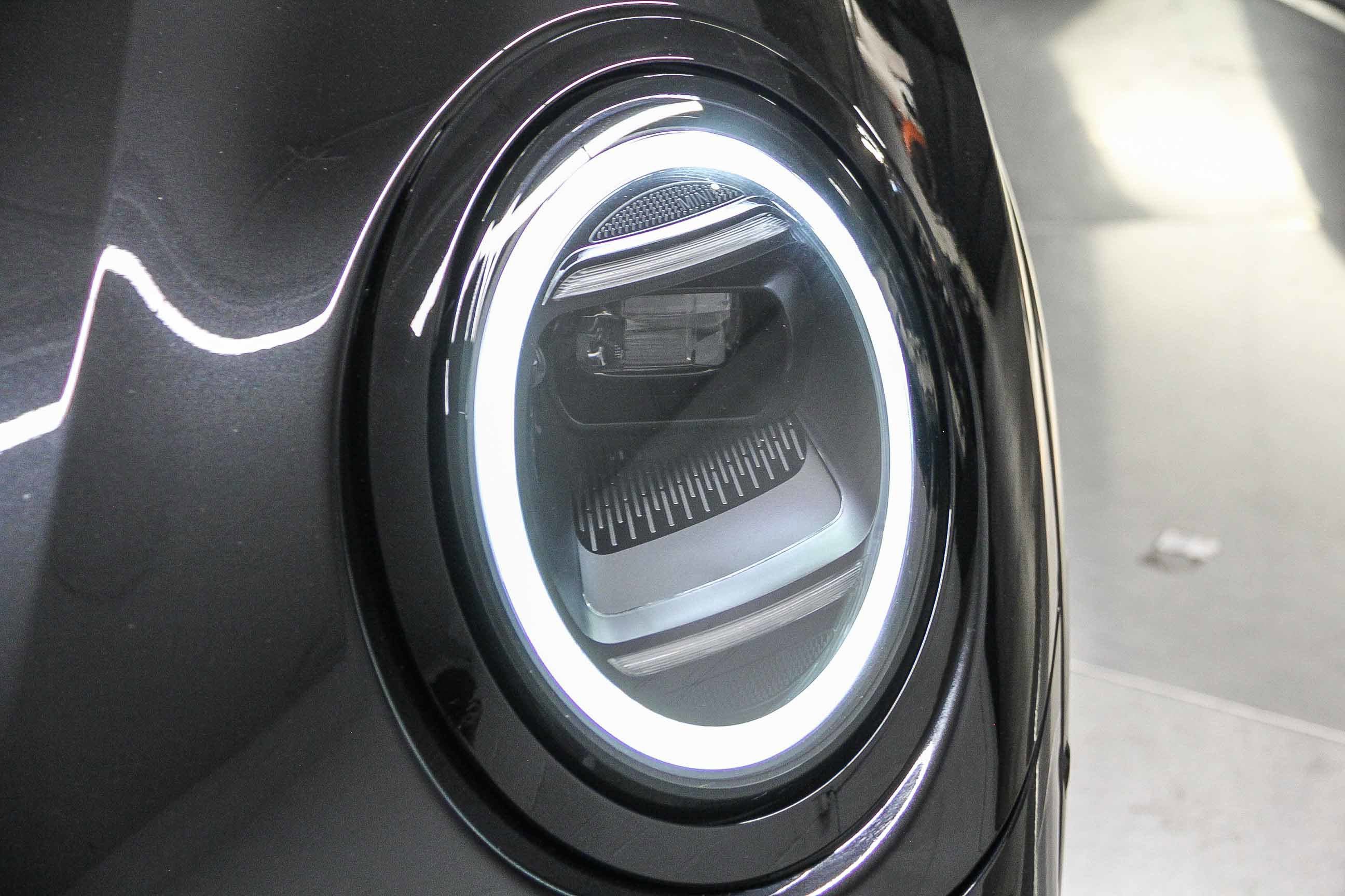2026 Mini Cooper Hardtop S 2 Door Iconic photo 10