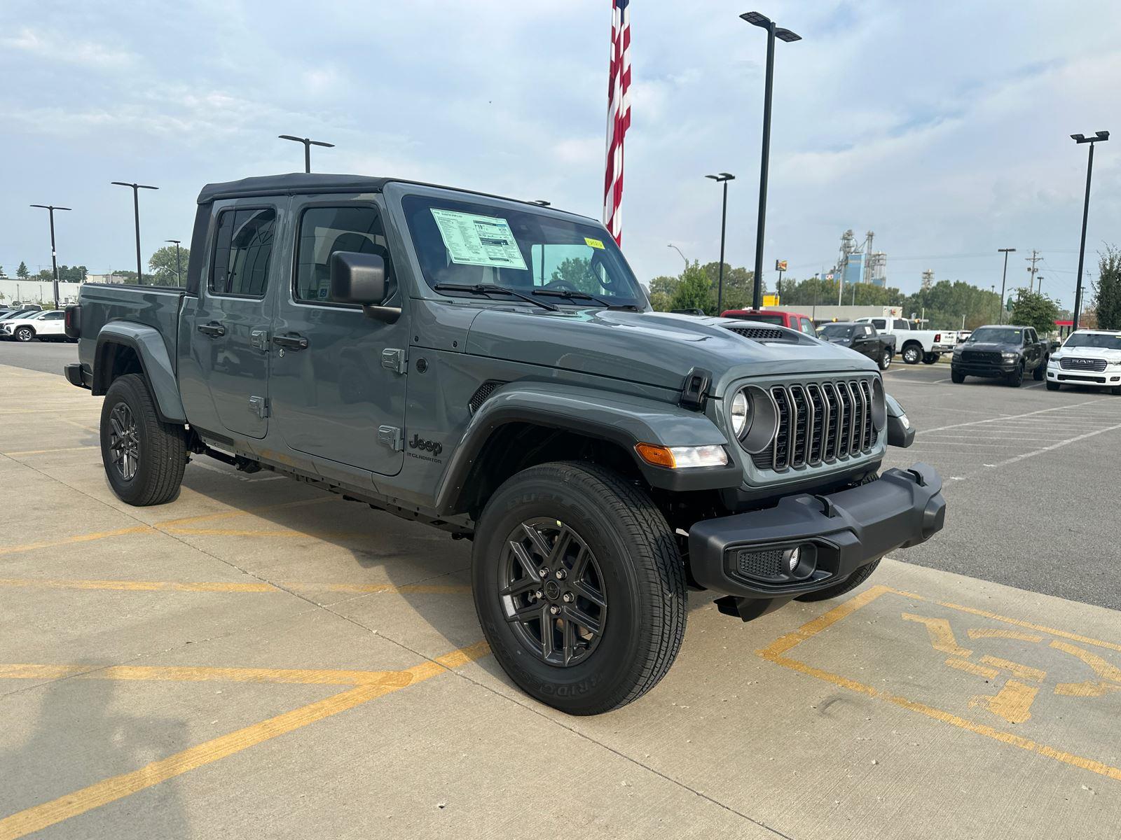 2025 Jeep Gladiator Sport S photo 6