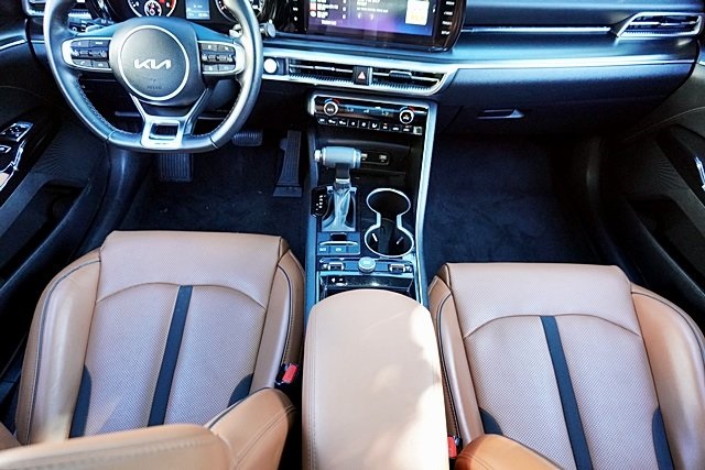 Used 2024 Black Kia GT image 19