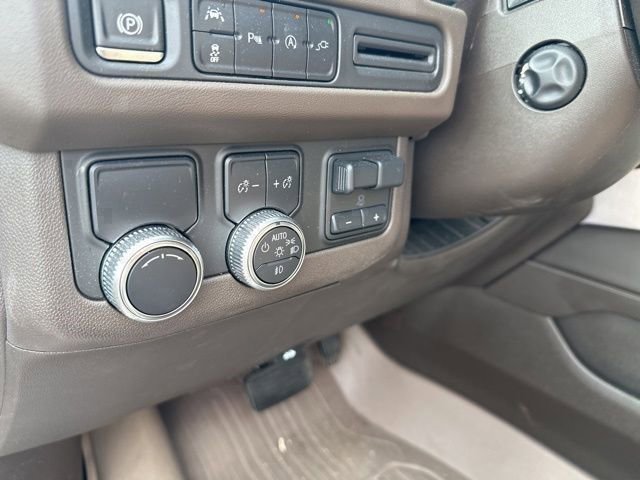 2021 Gmc Yukon SLT photo 28