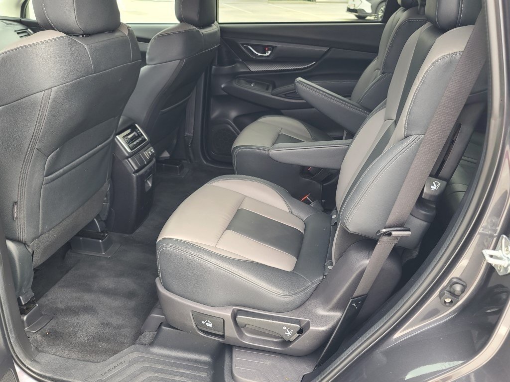 2022 Subaru Ascent Onyx Edition photo 17