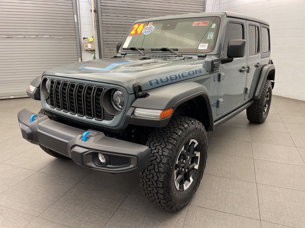 2024 Jeep Wrangler Rubicon 4xe photo 2