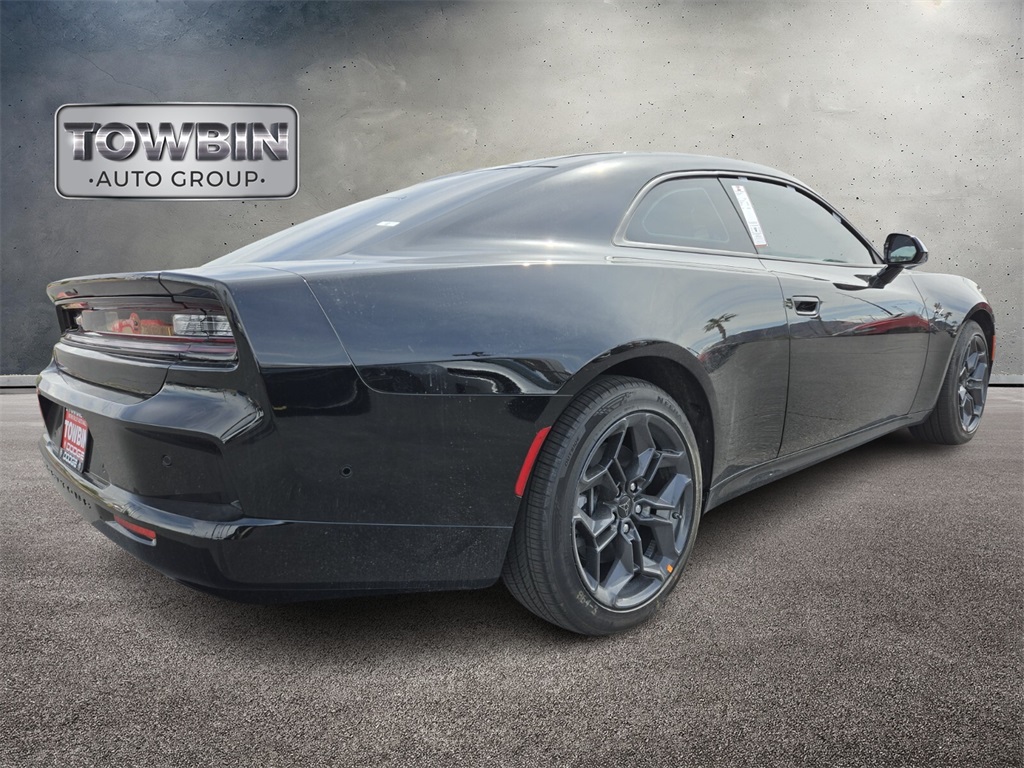 2025 Dodge Charger R/T photo 3