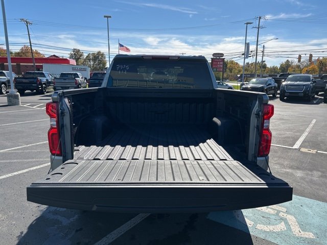 2026 Chevrolet Silverado 1500 RST photo 3