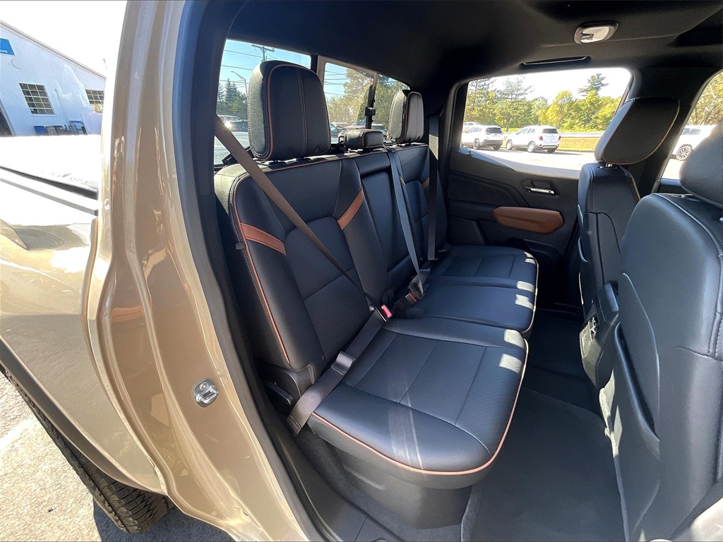 2024 Gmc Canyon AT4 photo 18