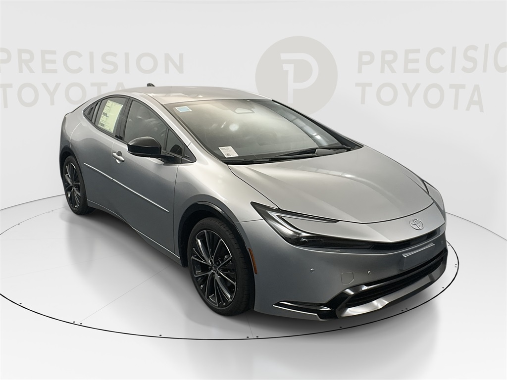 2026 Toyota Prius XLE's photo