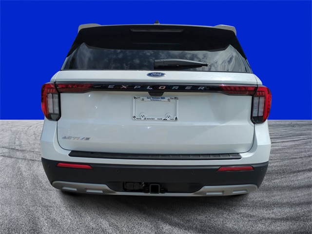 2025 Ford Explorer photo 4