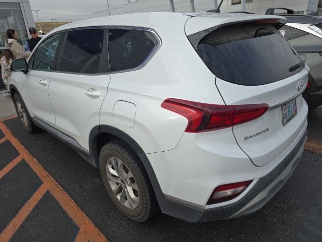 2019 Hyundai Santa Fe SE photo 4