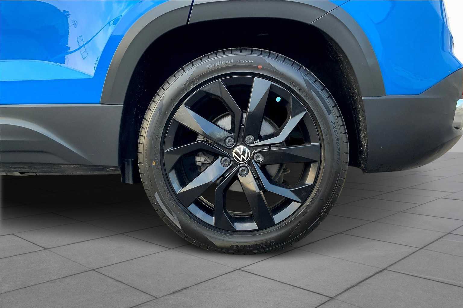 2022 Volkswagen Taos SE photo 10