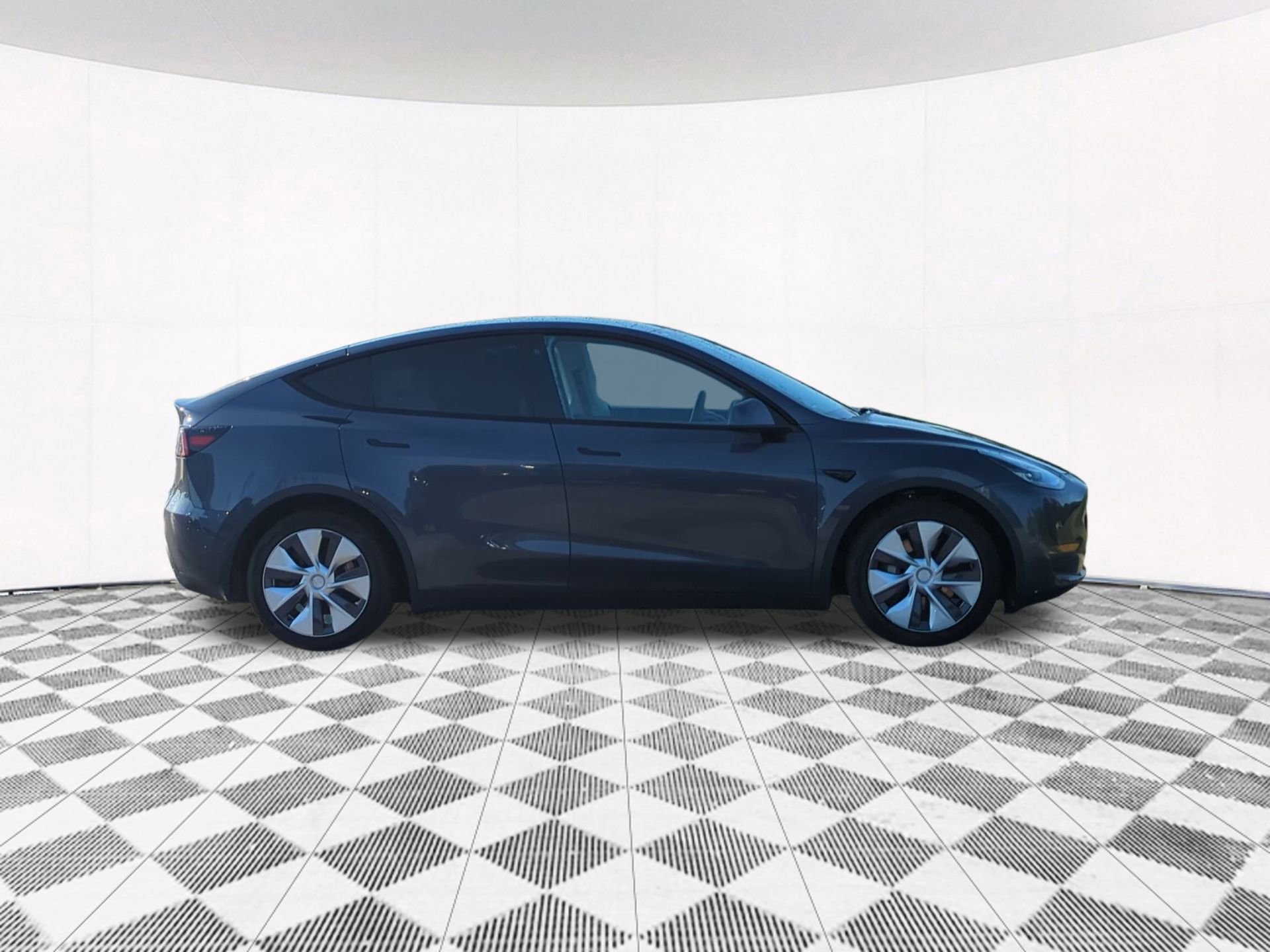 2020 Tesla Model Y Long Range photo 3