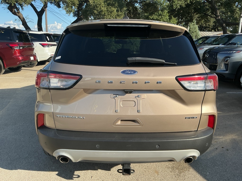 2021 Ford Escape Titanium photo 3