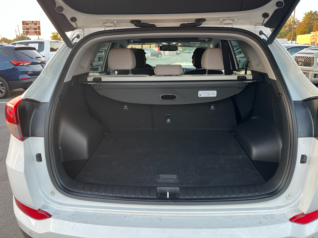 2018 Hyundai Tucson Value photo 3