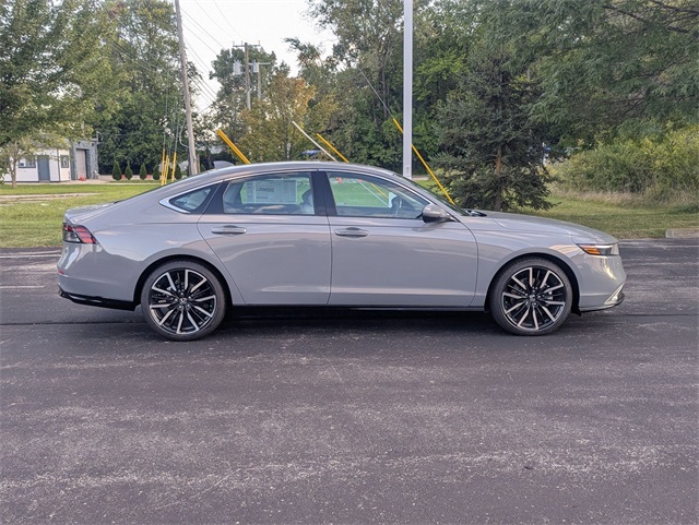 2025 Honda Accord Hybrid Touring photo 5