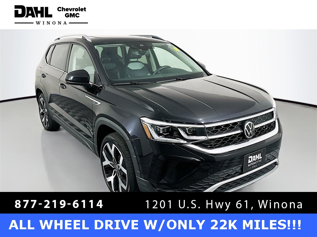 2022 Volkswagen Taos SEL's photo