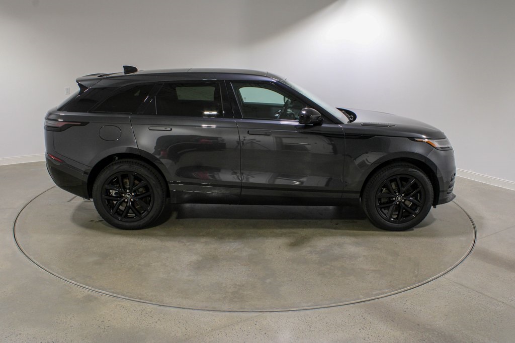 2025 Land Rover Range Rover Velar SE photo 5