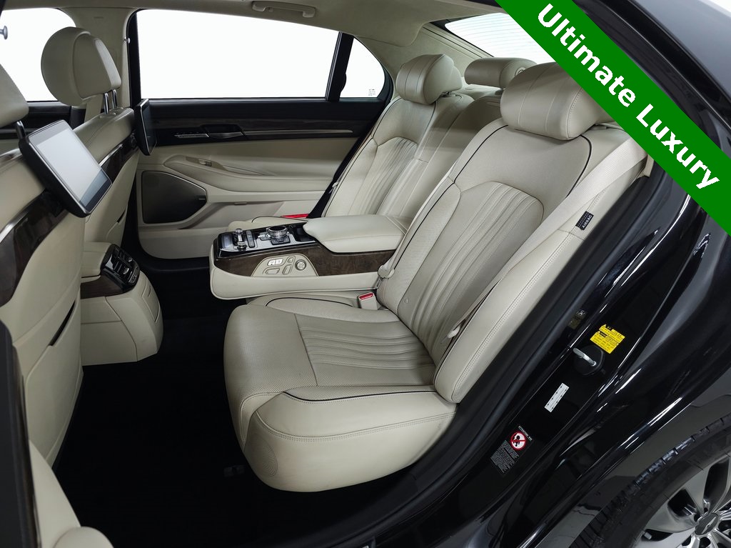 2018 Genesis G90 5.0 Ultimate AWD photo 30