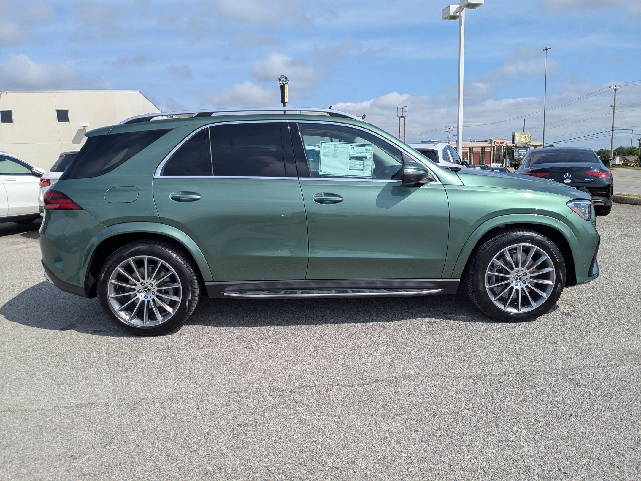 2026 Mercedes Benz GLE 450 4MATIC photo 4