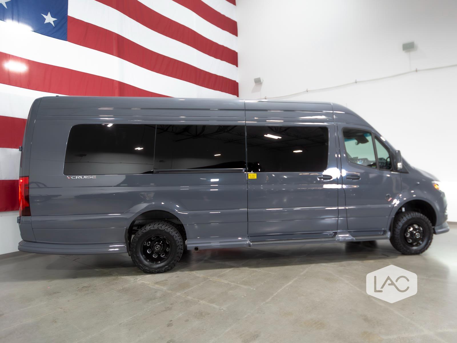 2025 Mercedes Benz Sprinter 3500 photo 27