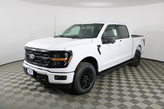 2025 Ford F-150 XLT photo 2