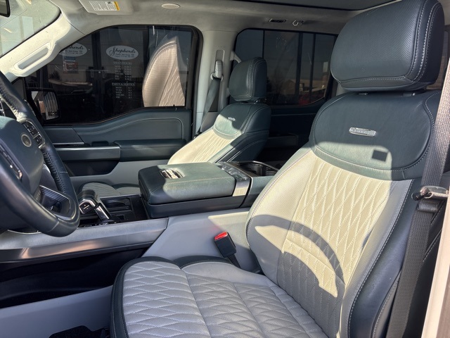 2022 Ford F-150 Limited photo 3