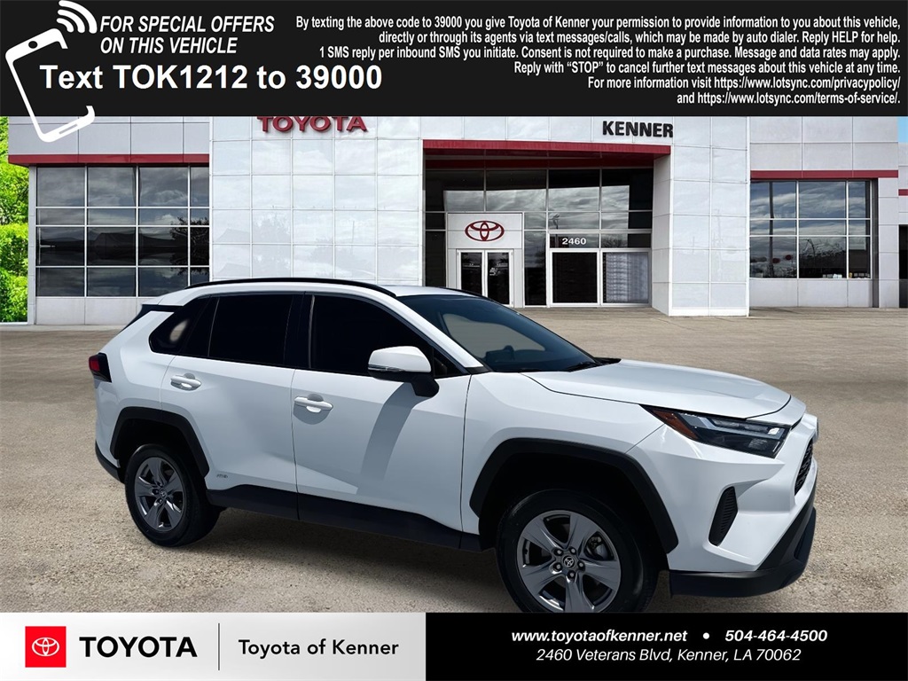 2022 Toyota RAV4 XLE's photo