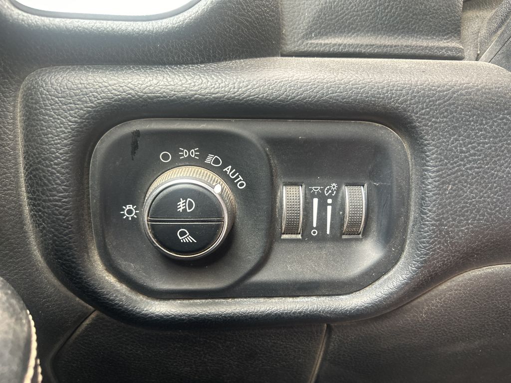 2020 Ram 2500 Laramie photo 14