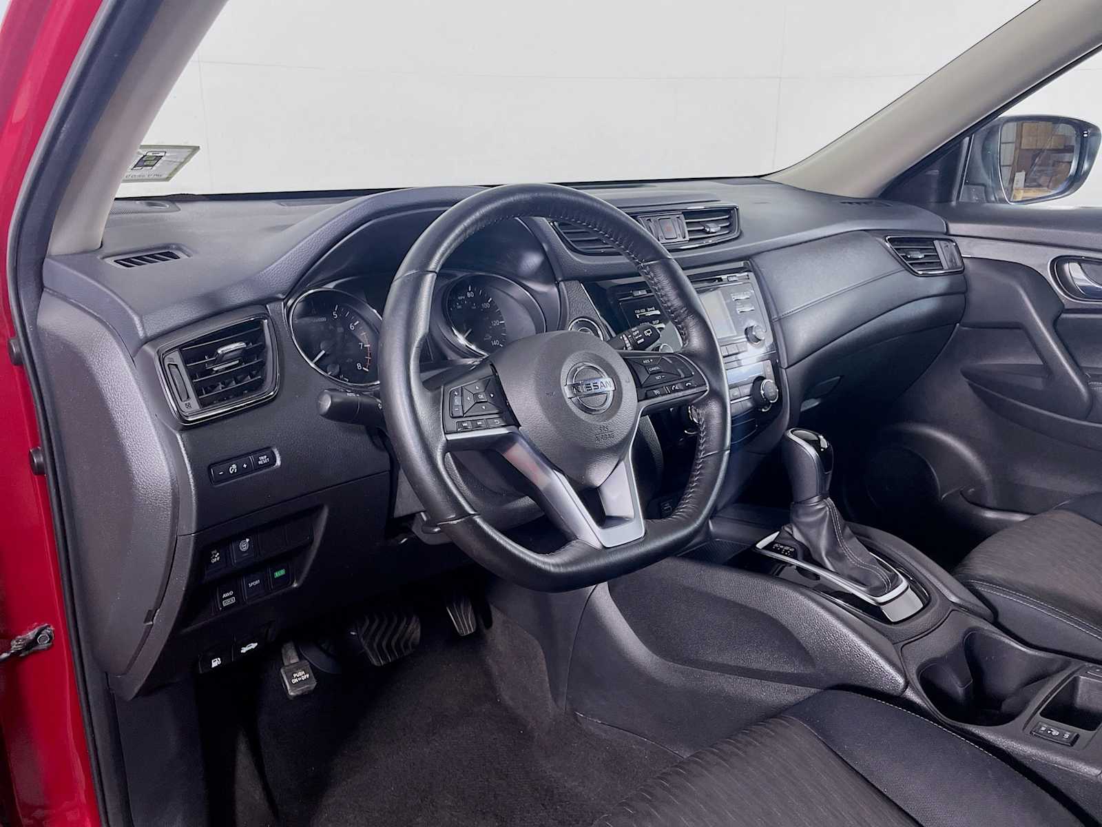 2017 Nissan Rogue SV photo 7