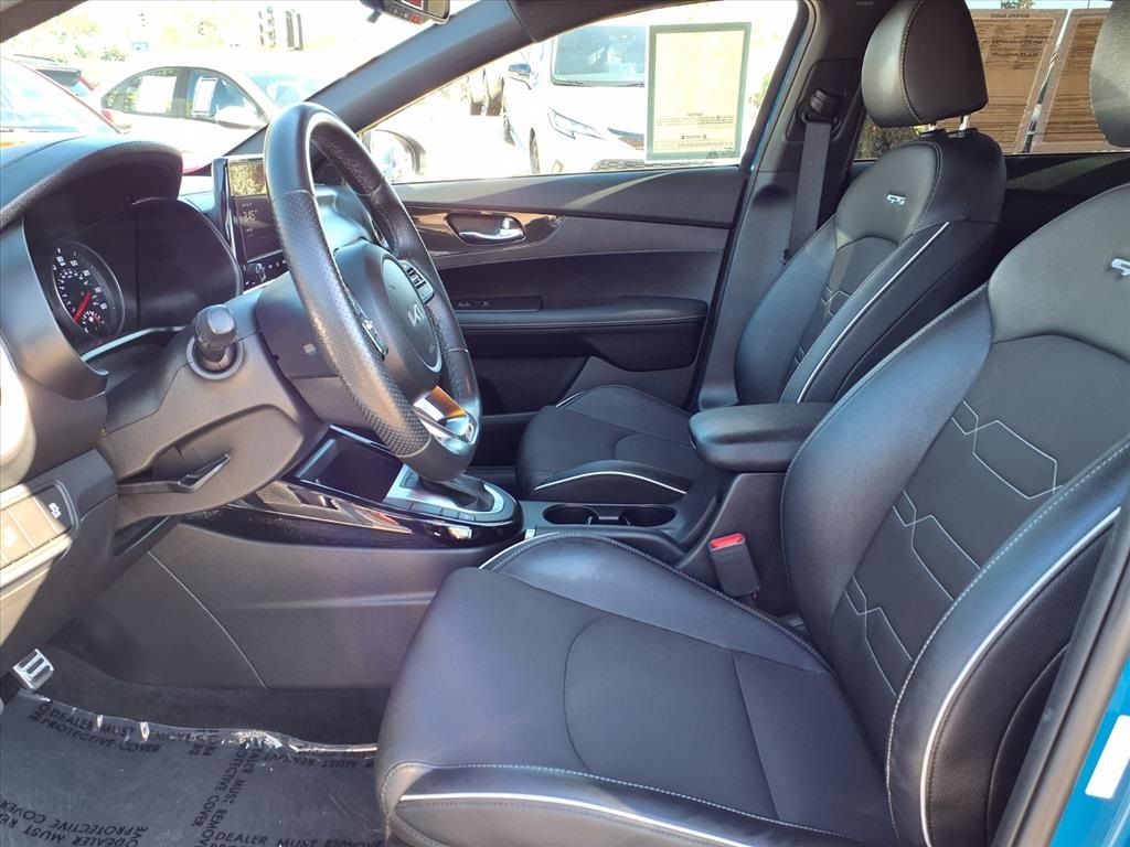 2023 Kia Forte GT-Line photo 6