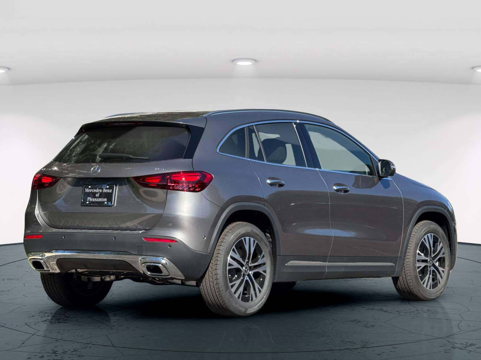 2026 Mercedes Benz GLA 250 4MATIC photo 4