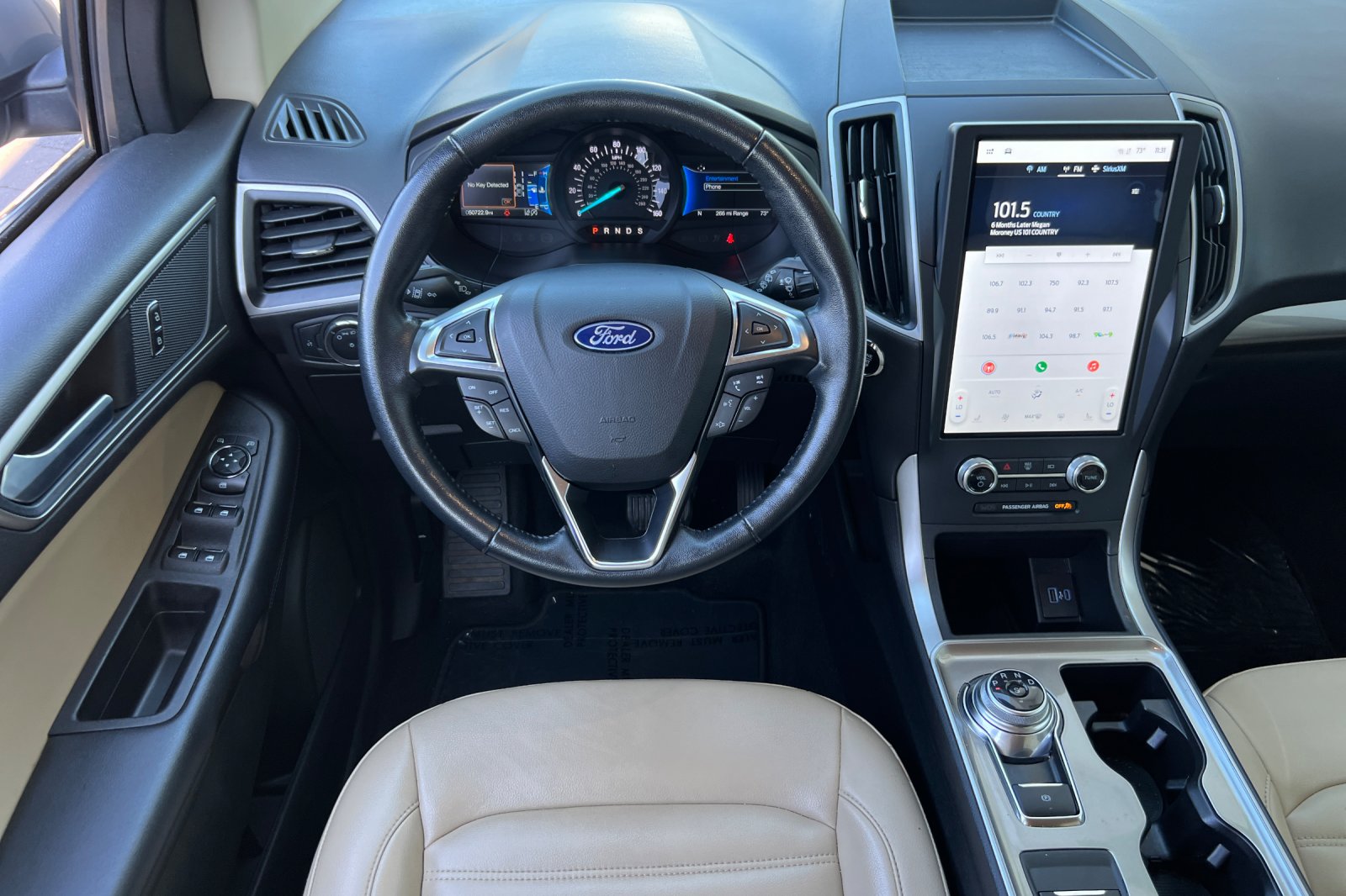2023 Ford Edge SEL photo 10
